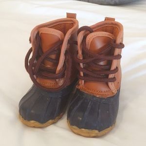 Beautiful kids duck boots